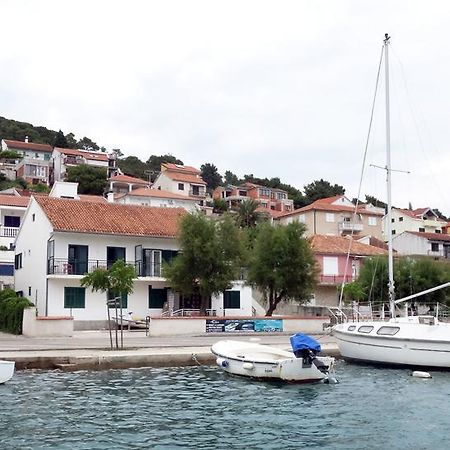 Waterfront Apartments Tisno Extérieur photo