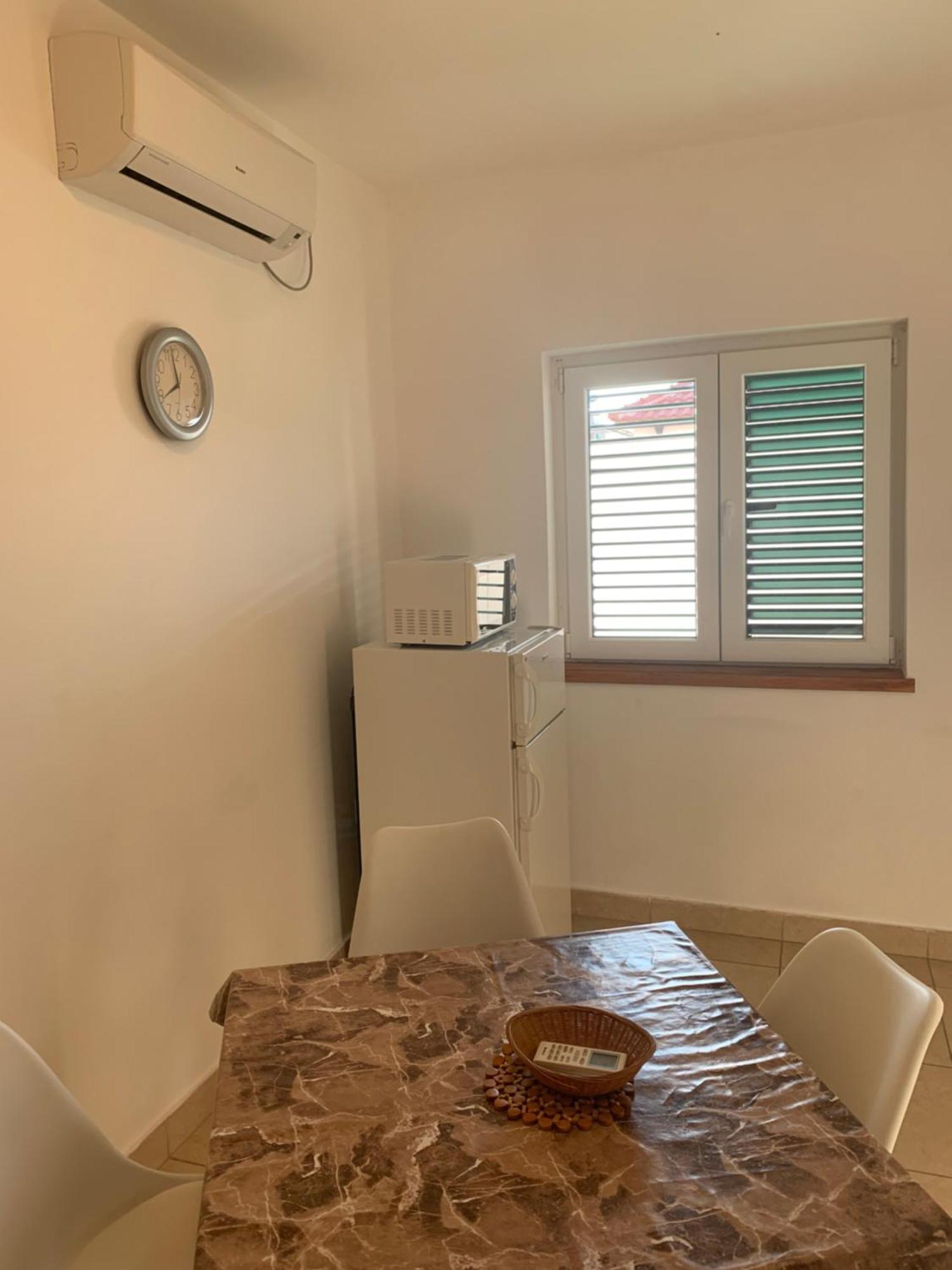 Waterfront Apartments Tisno Extérieur photo