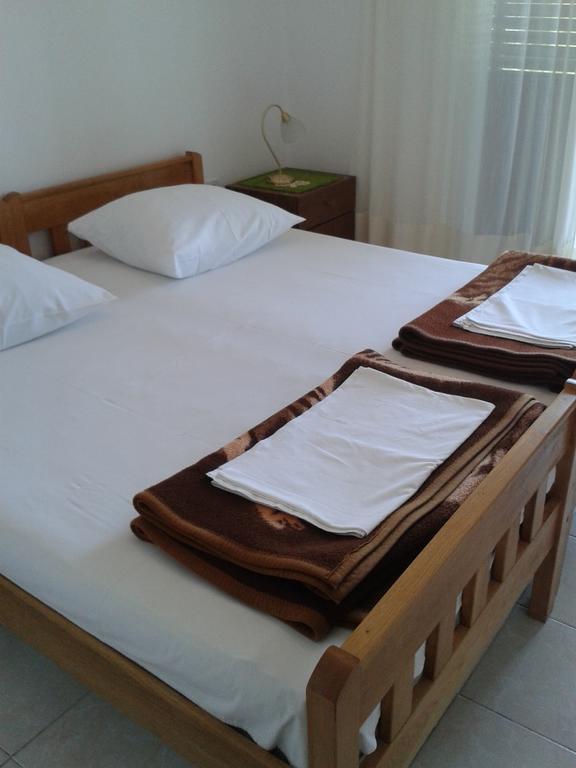Waterfront Apartments Tisno Chambre photo