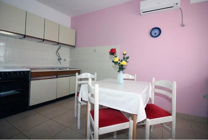 Waterfront Apartments Tisno Extérieur photo